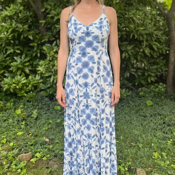 Soft cotton maxi indigo and white tie dye dress - Picture 2 of 5